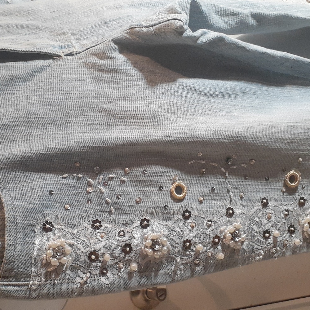 Sport & Casual Style Heavily beaded & embellished ladies Jeans. VG cond BLING! - Picture 4 of 16